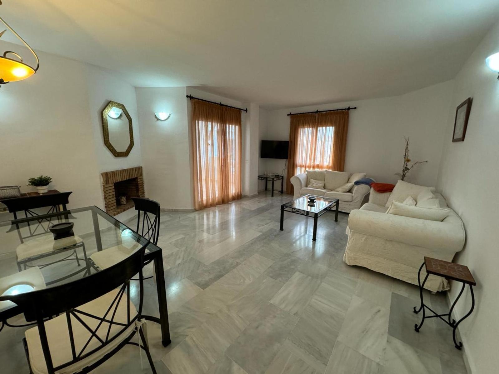Apartamentos Naranjos Del Sol Marbella Exterior photo